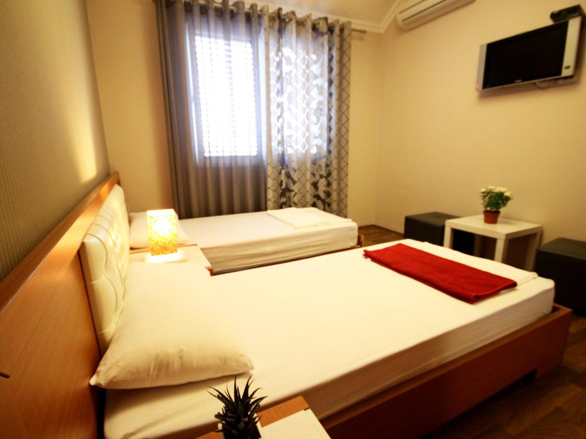 Hotel Bylis Tirana Zimmer foto