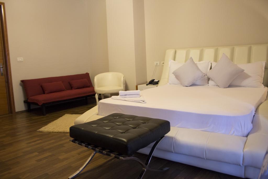 Hotel Bylis Tirana Exterior foto
