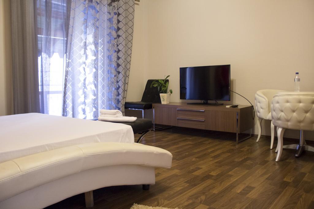 Hotel Bylis Tirana Exterior foto